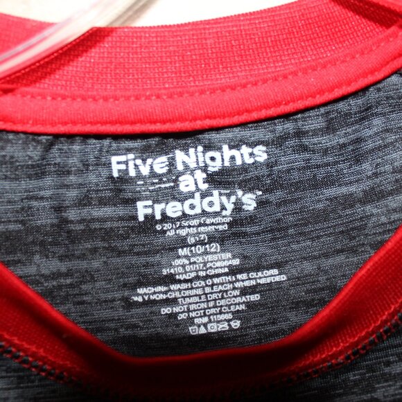 FREE*❤️Five Nights At Freddy's kids t-shirt FNAF graphic tee Medium M 10/12 - Picture 3 of 3